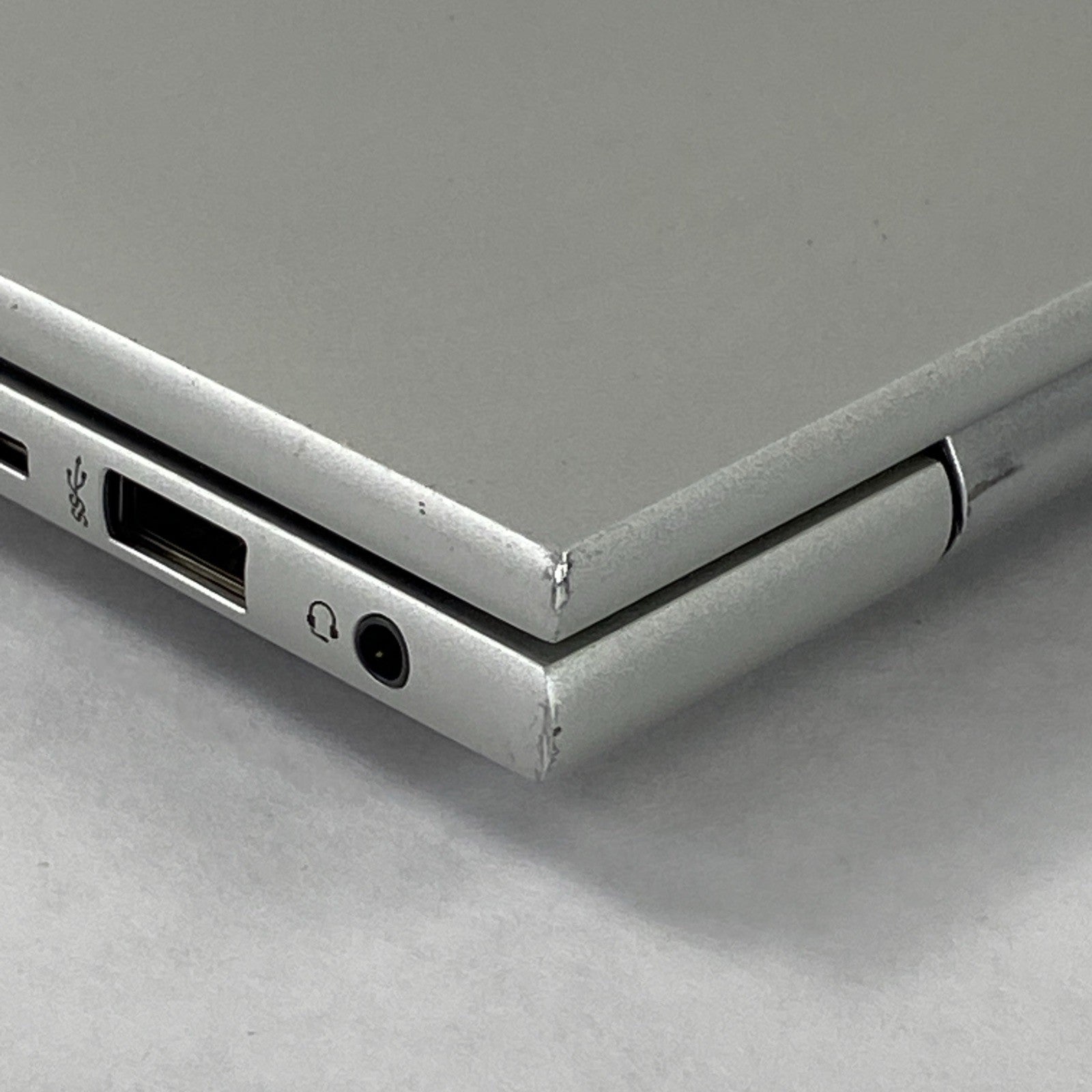 HP EliteBook 860 G9 16" Core i5-1245U 3.96 GHz 32 GB RAM No SSD No OS