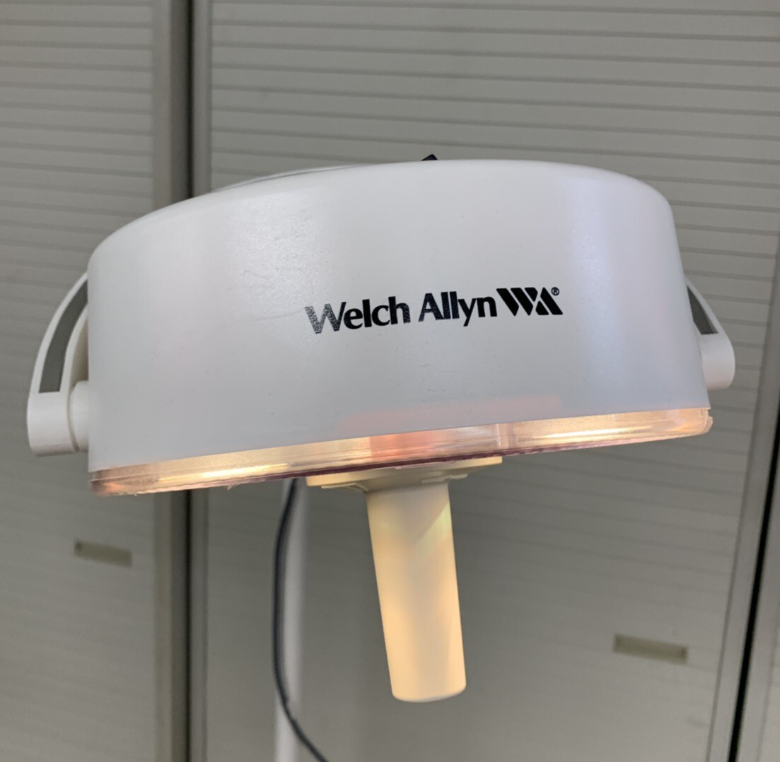 Welch Allyn Model 44200 Procedure Light with Mobile Floor Stand Powers On
