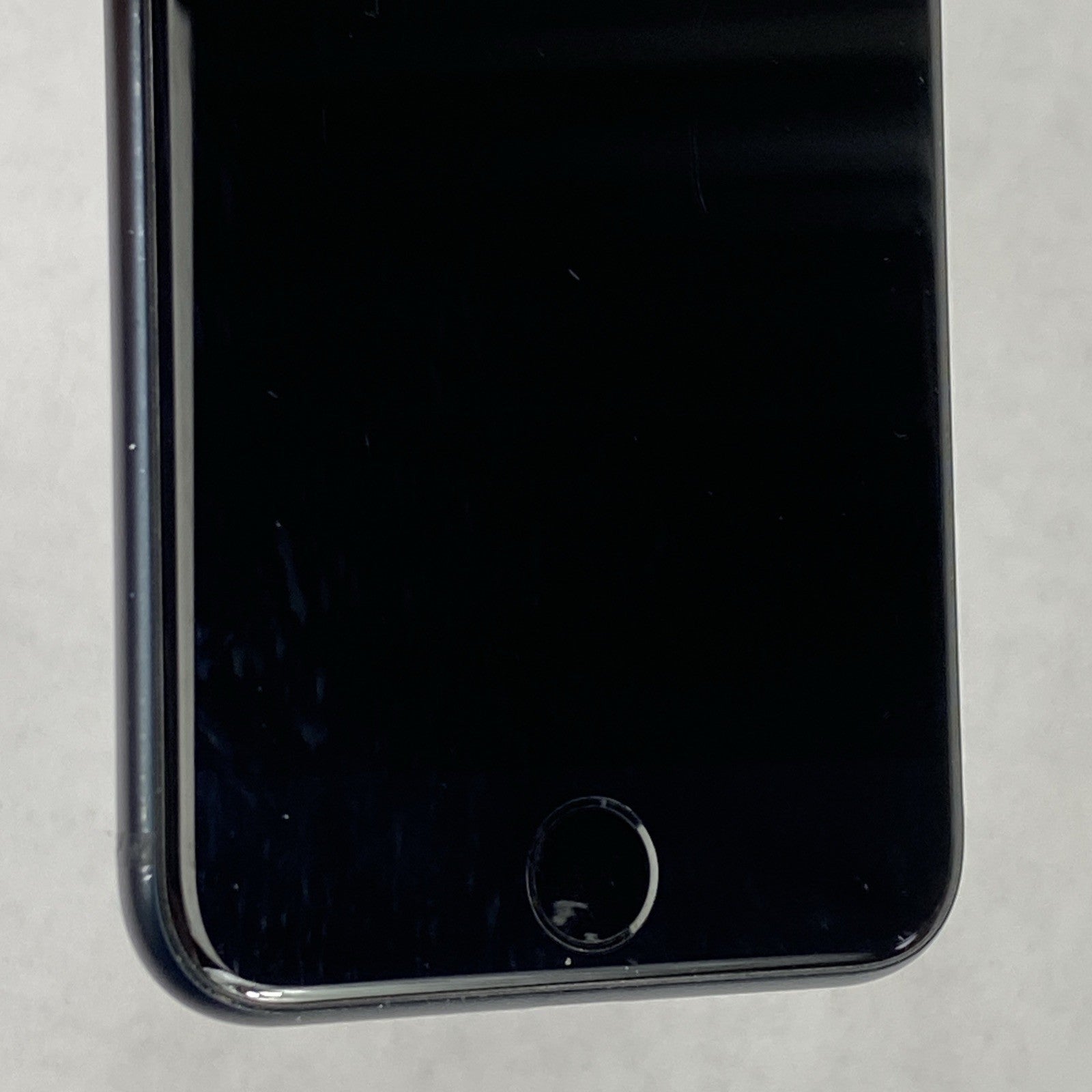 Apple iPhone SE 3 A2595 64GB T-Mobile 4.7" Midnight IOS 26.0.119