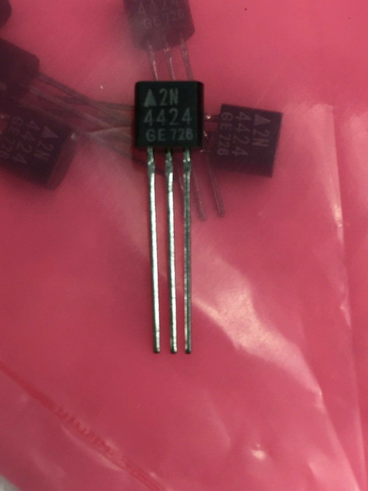 GE 2N4424 Small Signal Transistor TO-92  Lot of 20