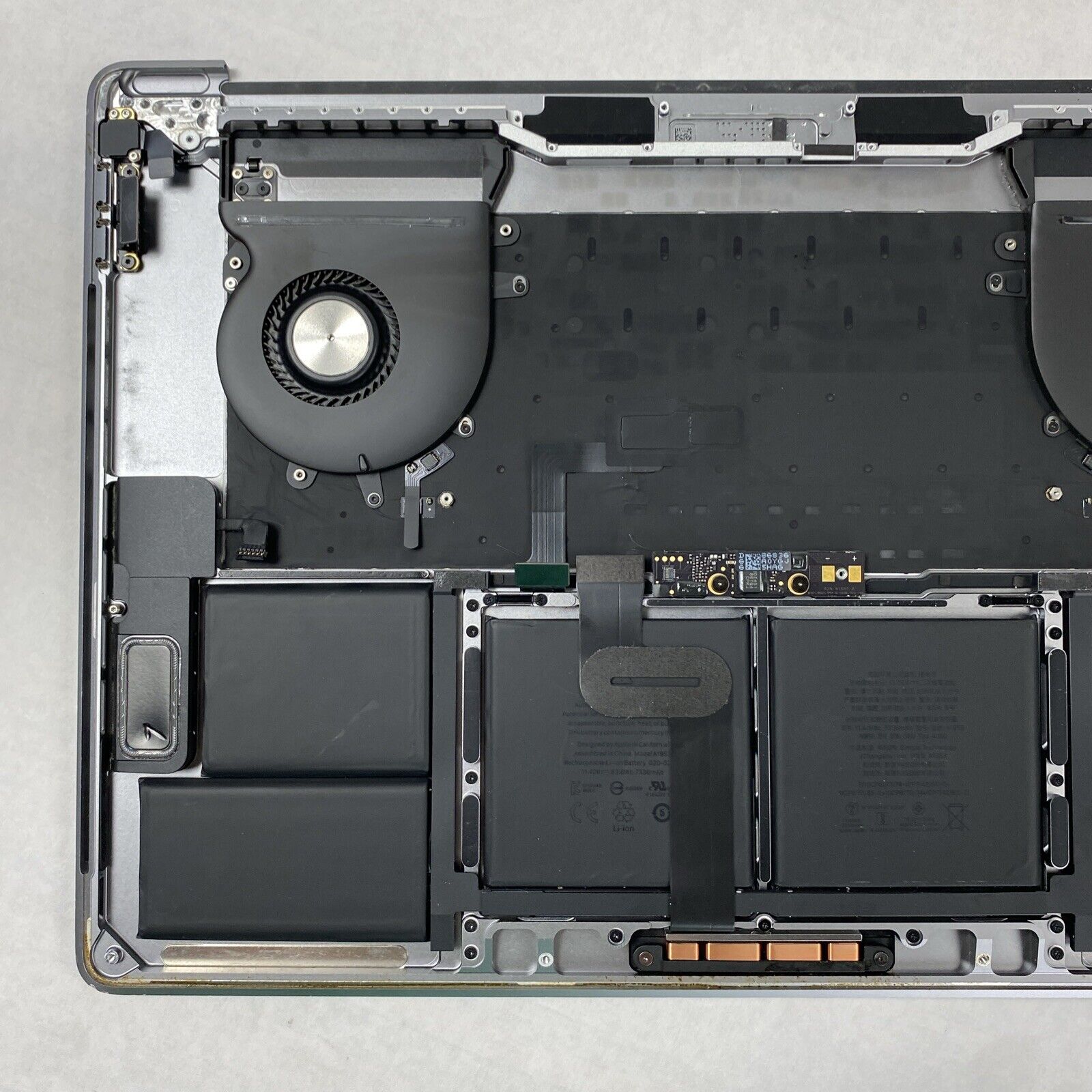 Apple MacBook Pro A1990 15" Space Gray Touchpad Keyboard Assembly w/ Battery