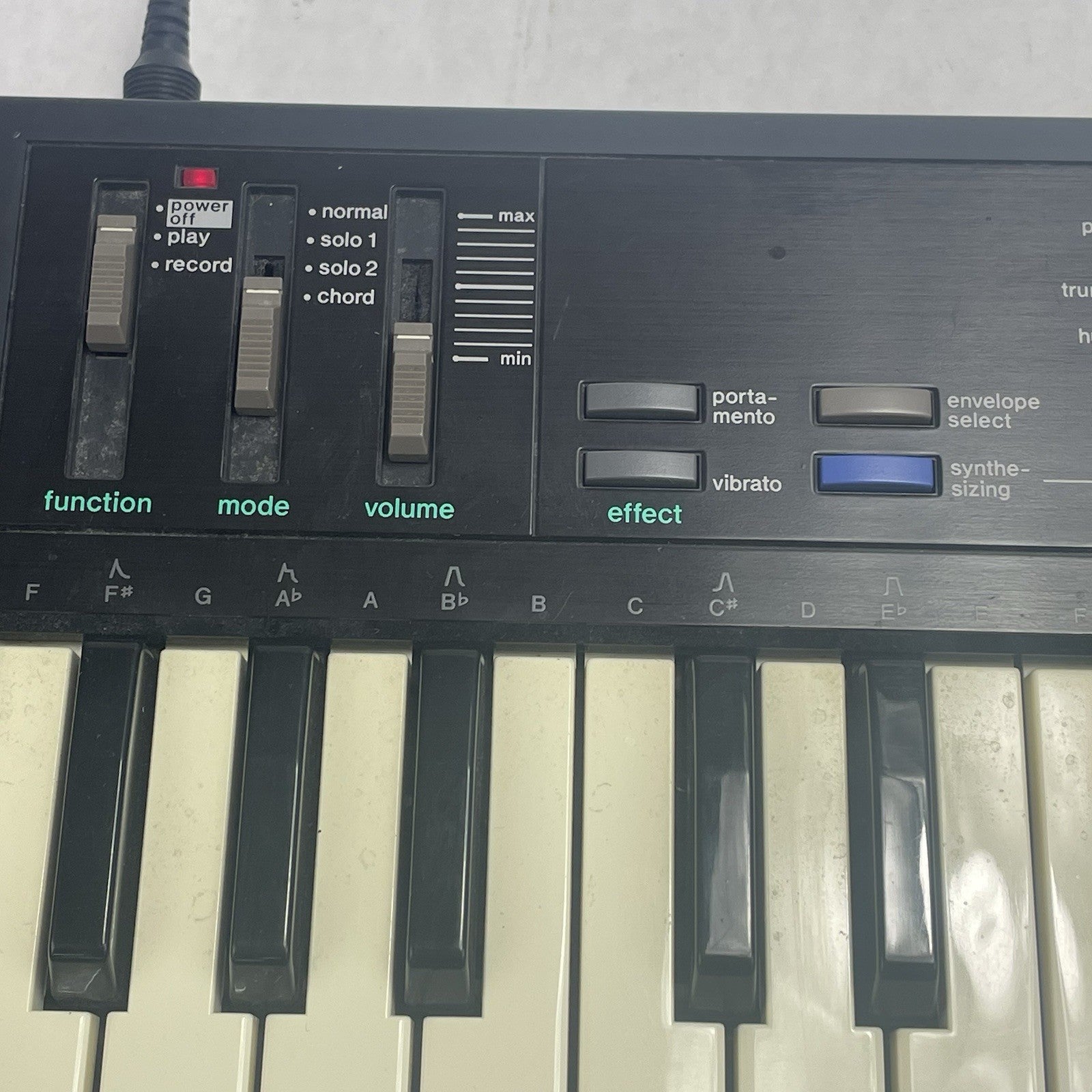 Casio SK-1 Portable 32 Key Sampling Keyboard6