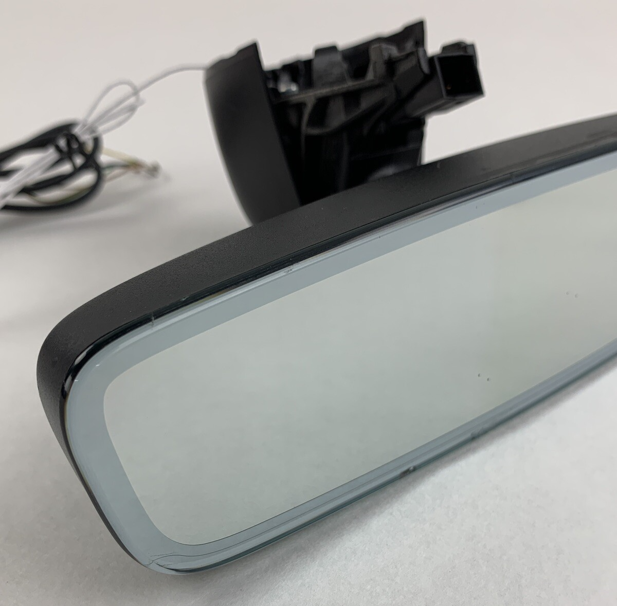 Audi UAGTMA Q5 Interior Rear View Mirror OEM 4112A-UAGTMA Missing Button