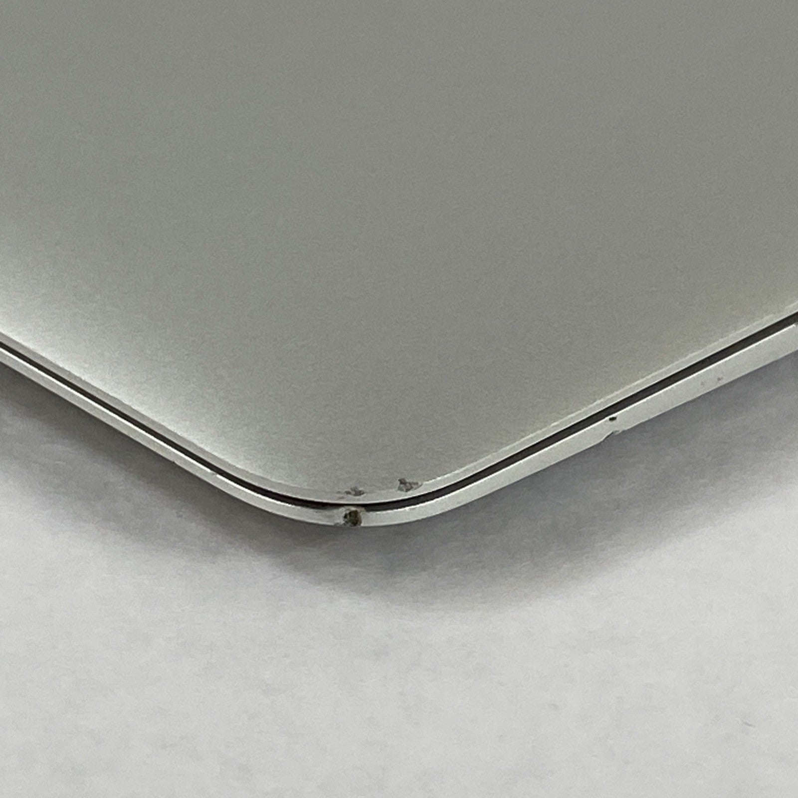Apple MacBook Air A1466 2017 13" 1.8 GHz i5 8 GB RAM 500GB SSD os12.7.612