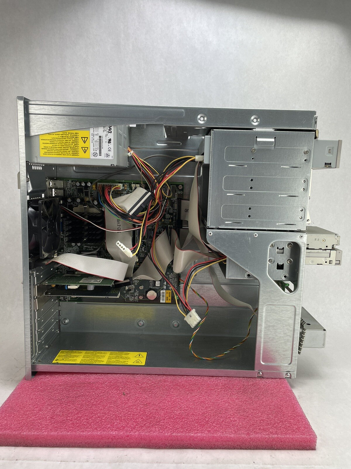 Compaq Presario CM1001 MT Intel Celeron 466HMz 192MB RAM No HDD No OS5