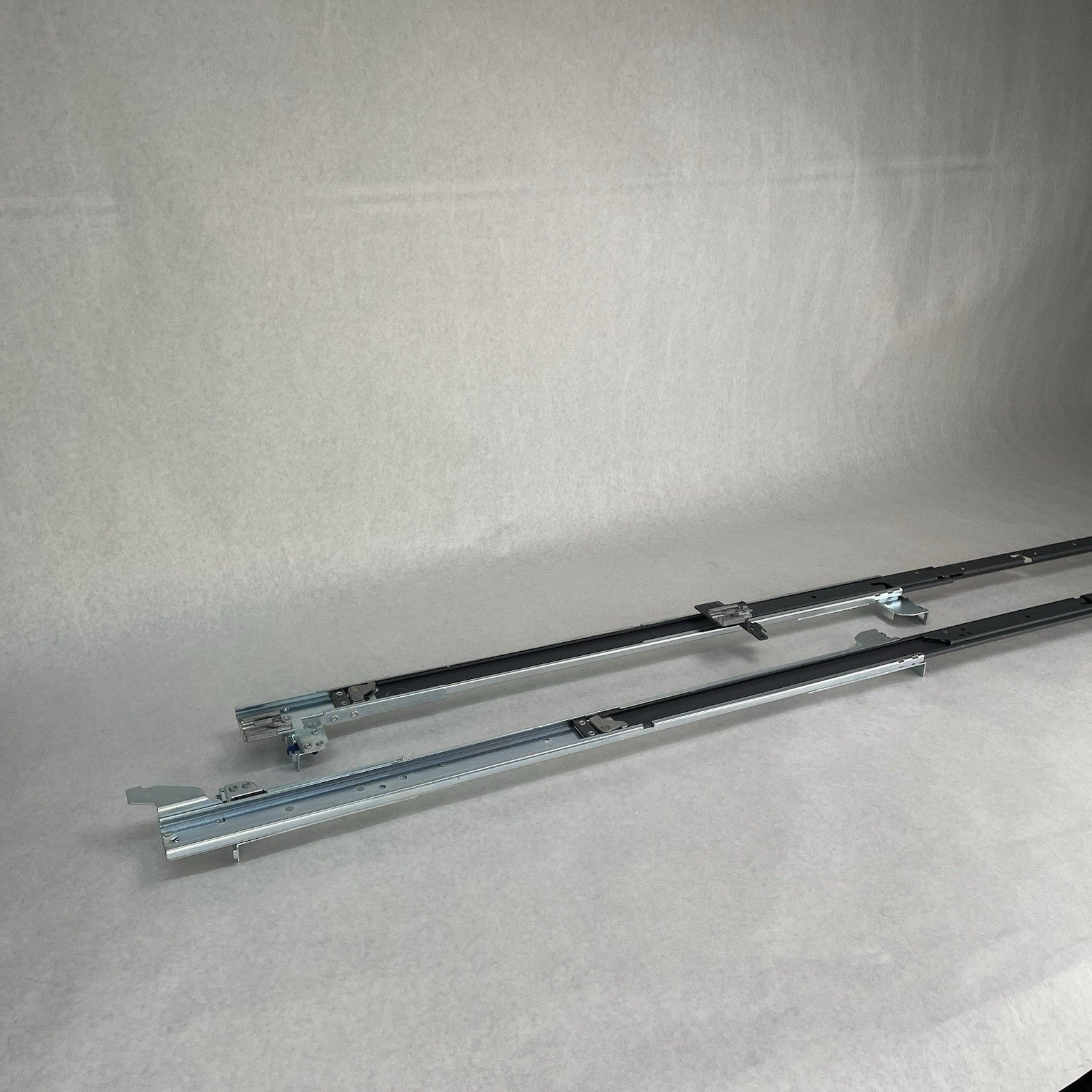 Dell R-6M364 L-4M360 Rack Slides For PowerEdge Servers