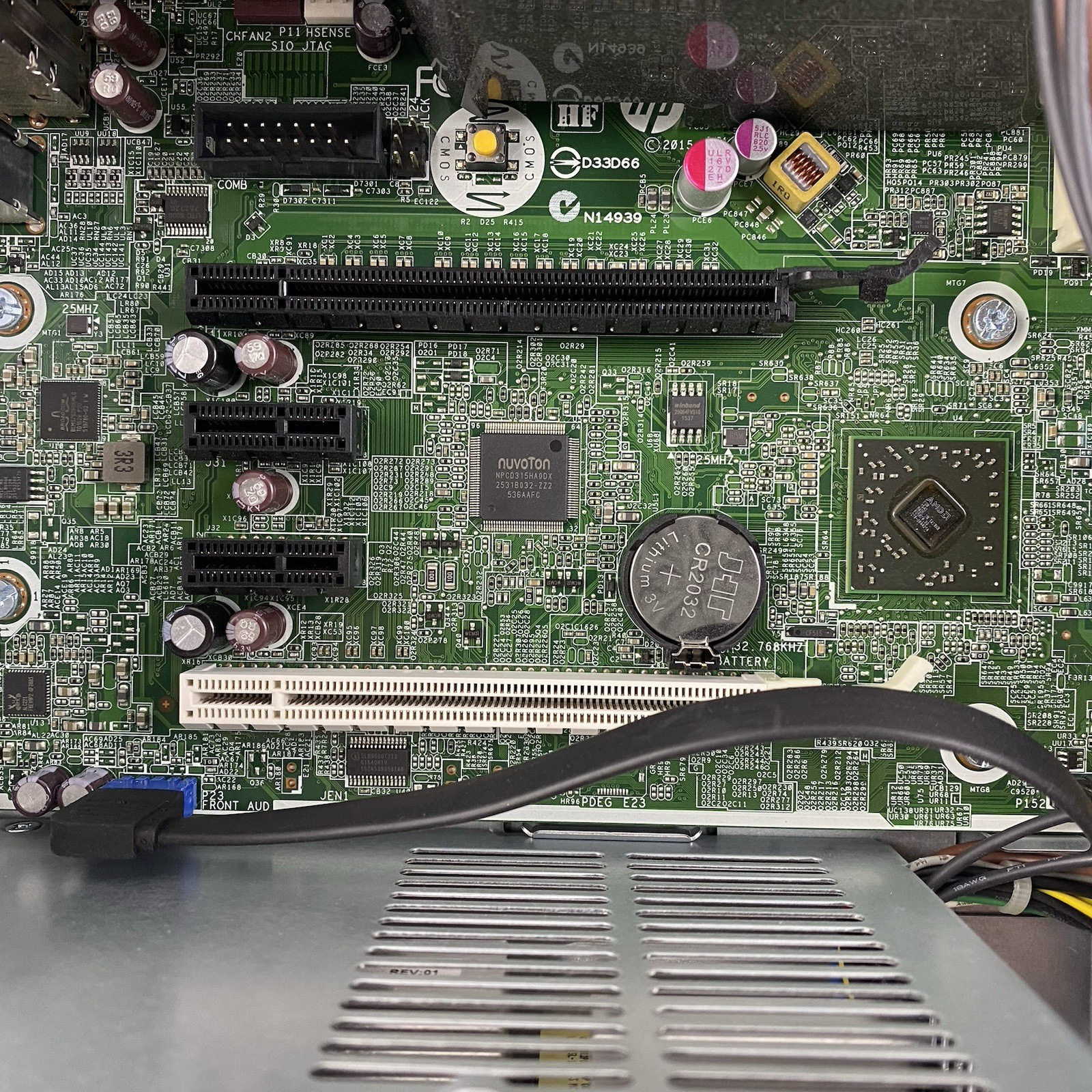 HP EliteDesk 705 G2 SFF AMD Pro A4-8350B 3.50GHz 8GB RAM No HDD No OS