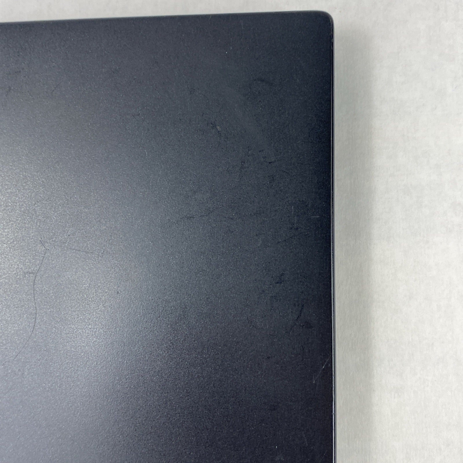 Lenovo ThinkPad T490s Intel Core i5-8365U 1.60GHz 8GB RAM 14.0" No HDD No OS