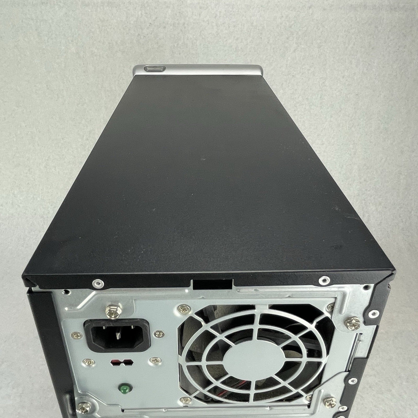 HP Pavilion a6330f MT AMD Athlon 64 8L 5600+ 2.80 GHz 3 GB DVD-RW No HDD No OS