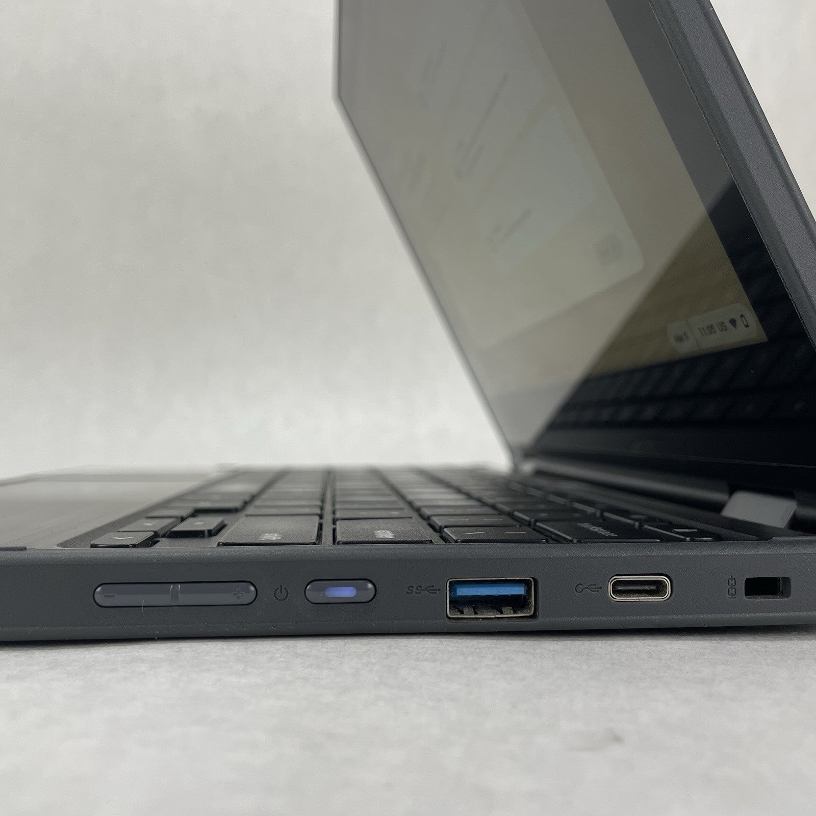 Lenovo 300e ChromeBook 2nd Gen 81MB 11.6" Celeron N4020 1.10 GHz 4 GB RAM 16 GB6