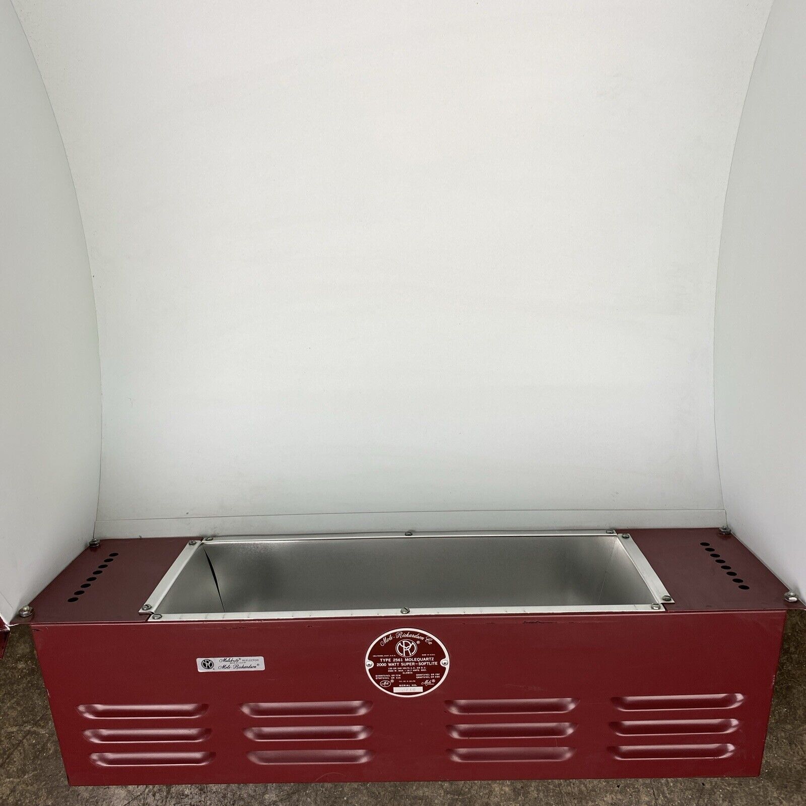 MOLE-RICHARDSON CO. TYPE 2561 MOLEQUARTZ 2000 WATT SUPER-SOFTLITE