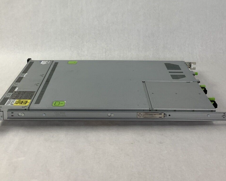 Cisco UCSC-C220-M3S V01 Xeon E5-2609 2.40 GHz  32 GB RAM No OS No HDD