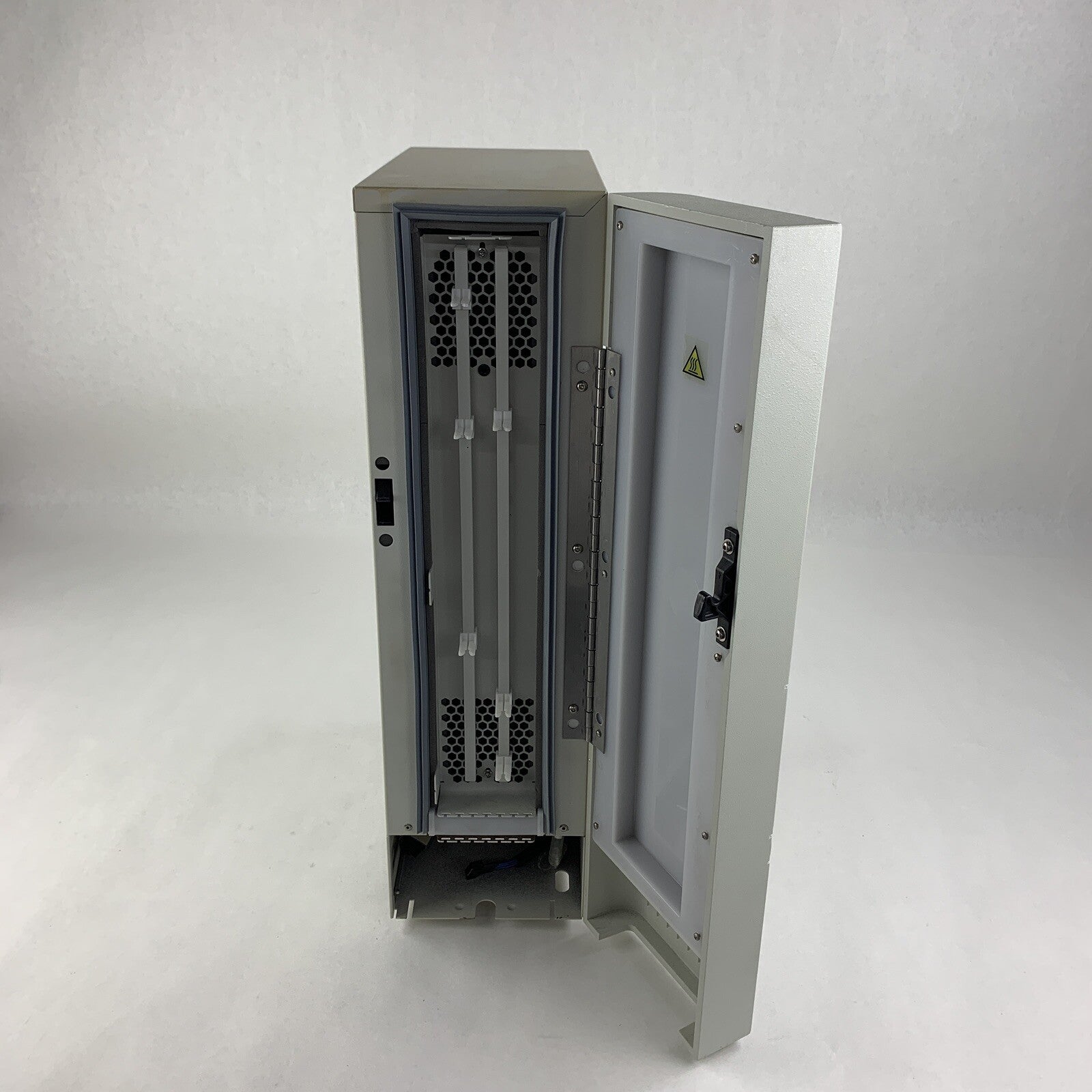 Waters  186001791 SMC HPLC Column Heater Compartment Untested