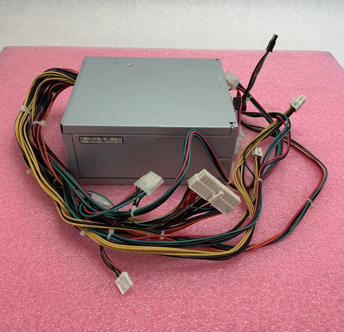 Delta Electronics DPS-550HB A 550W Switching Power Supply3
