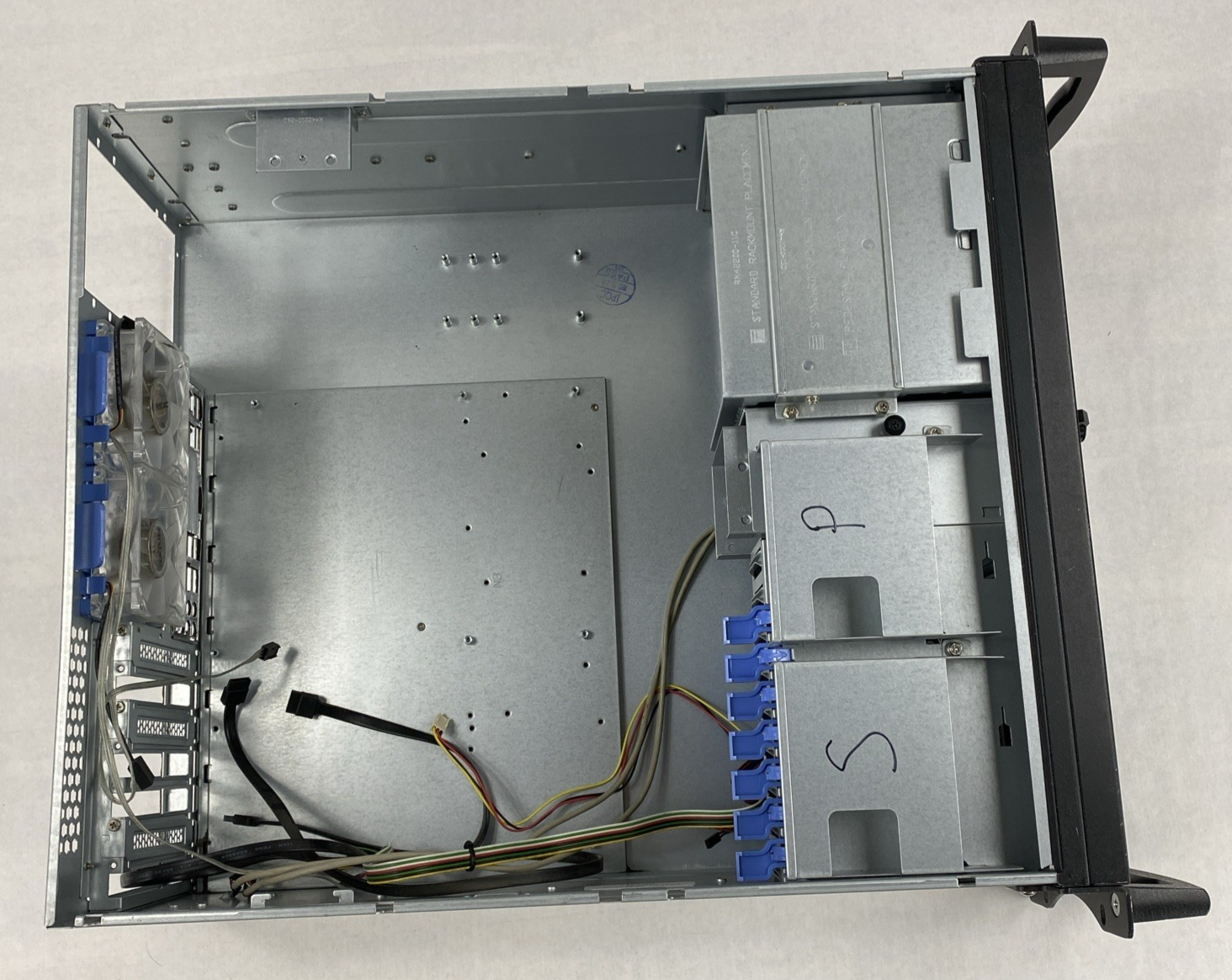 RM42200 4U Advanced Industrial Server Chassis