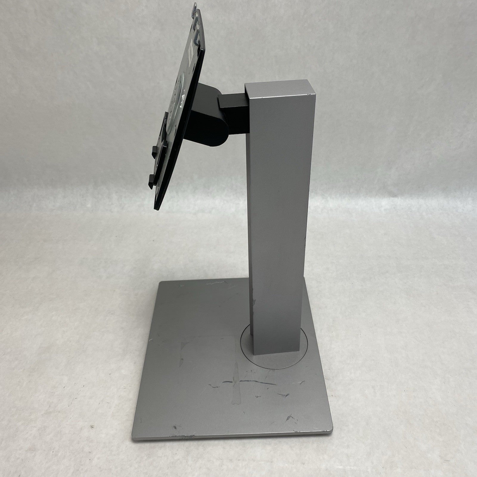 HP E233 Monitor Stand 7
