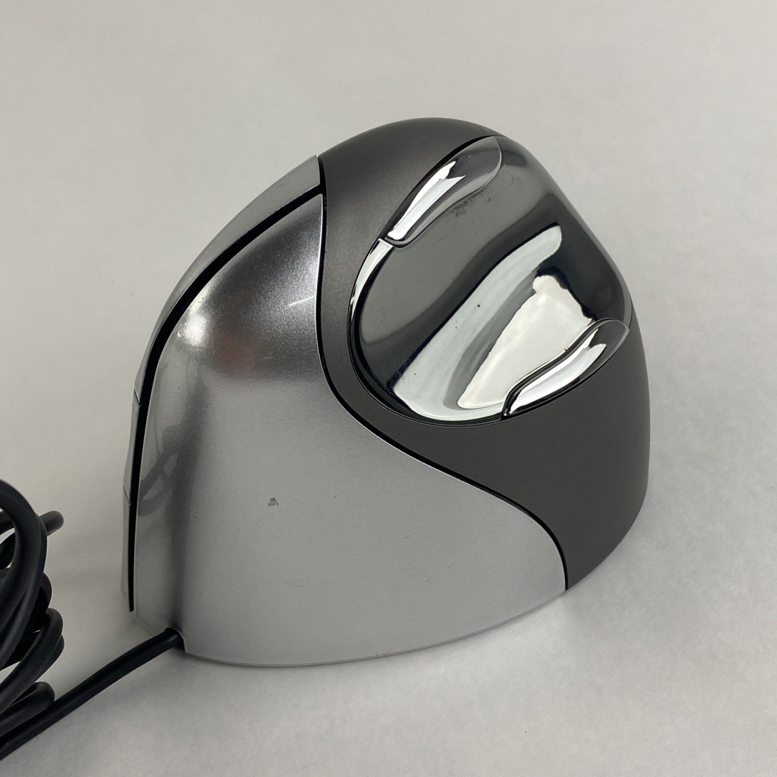 Evoluent Vertical Mouse Ergonomic Right Handed Wired Mouse3