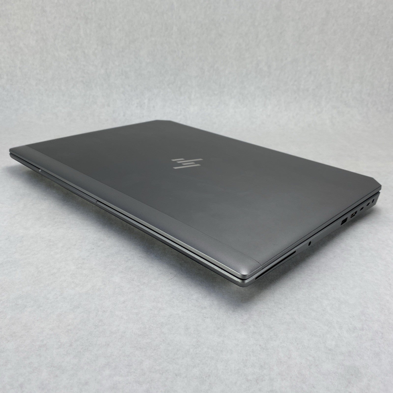 HP ZBook 15 G6 Intel Core i7-9750H 2.60 GHz 16 GB RAM 15.6" No HDD No OS