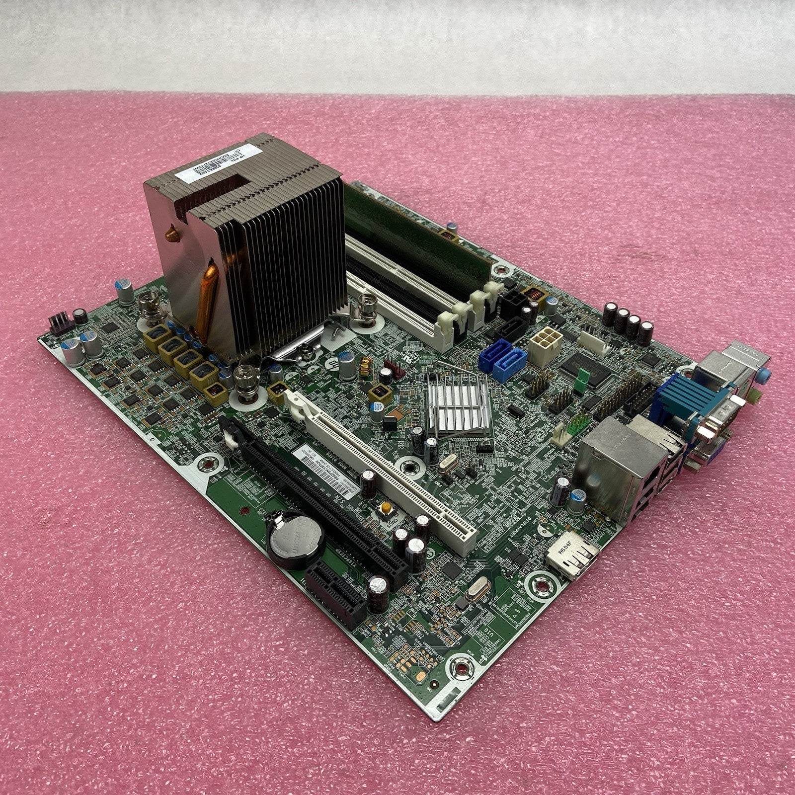 HP RP5800 DT Motherboard Intel Core i5-2400 3.1GHz 4GB RAM 0