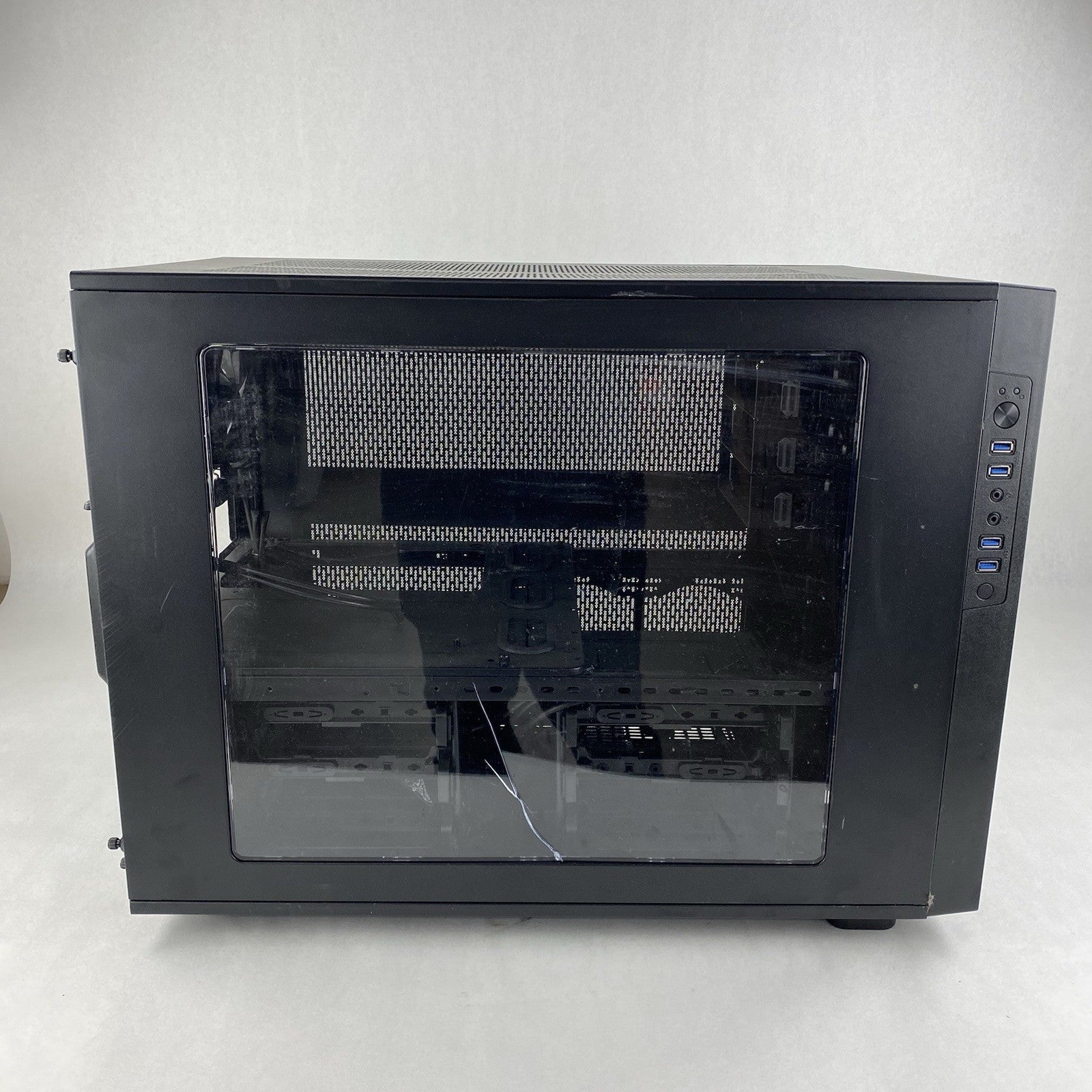Thermaltake Core X9 E-ATX Cube Computer Case