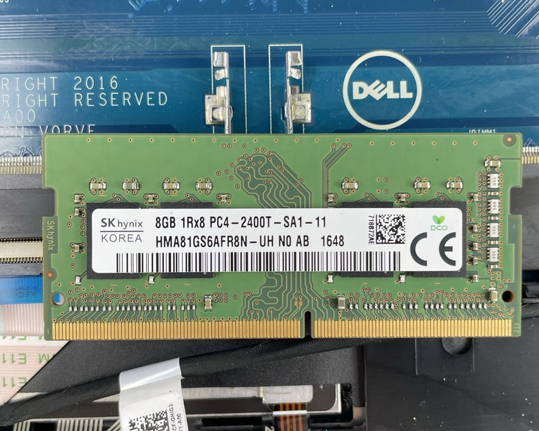 Dell Latitude 5580 15.6" i5-7440HQ 2.8GHz 8GB RAM No SSD/OS/AC - Bad Hinge Cover