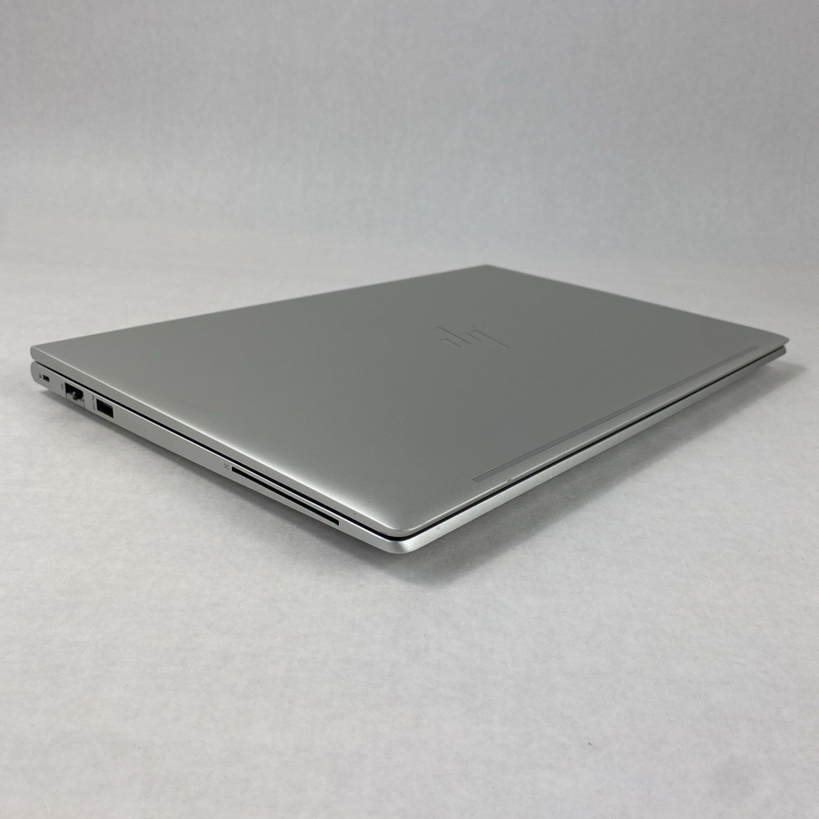 HP EliteBook 655 G9 AMD Ryzen 5 Pro 5675U 2.30GHz 8GB RAM 15.6" No HDD No OS