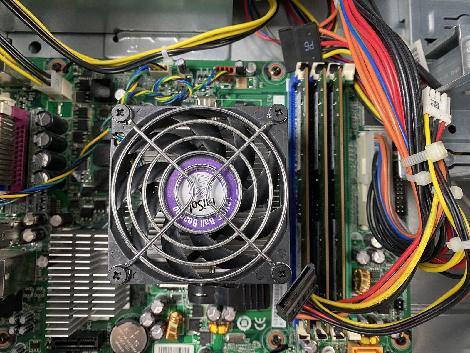 Lenovo ThinkCentre AG2 MT AMD Phenom 860B 2.30GHz 3GB RAM No HDD No OS