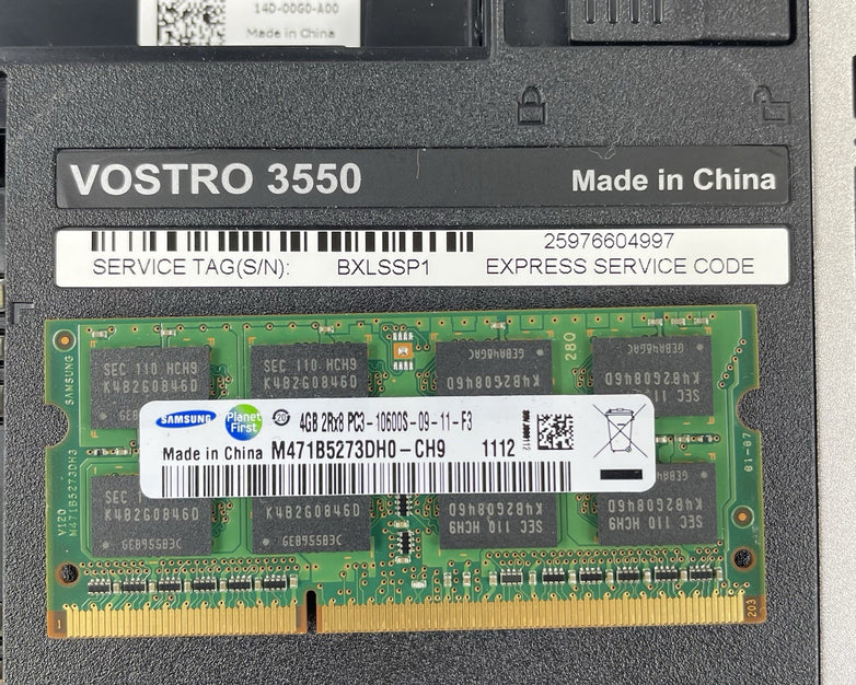 Dell Vostro 3550 15.6" i3-2310M 2.10 GHz 4 GB RAM No SSD/OS/AC/Battery - Dents