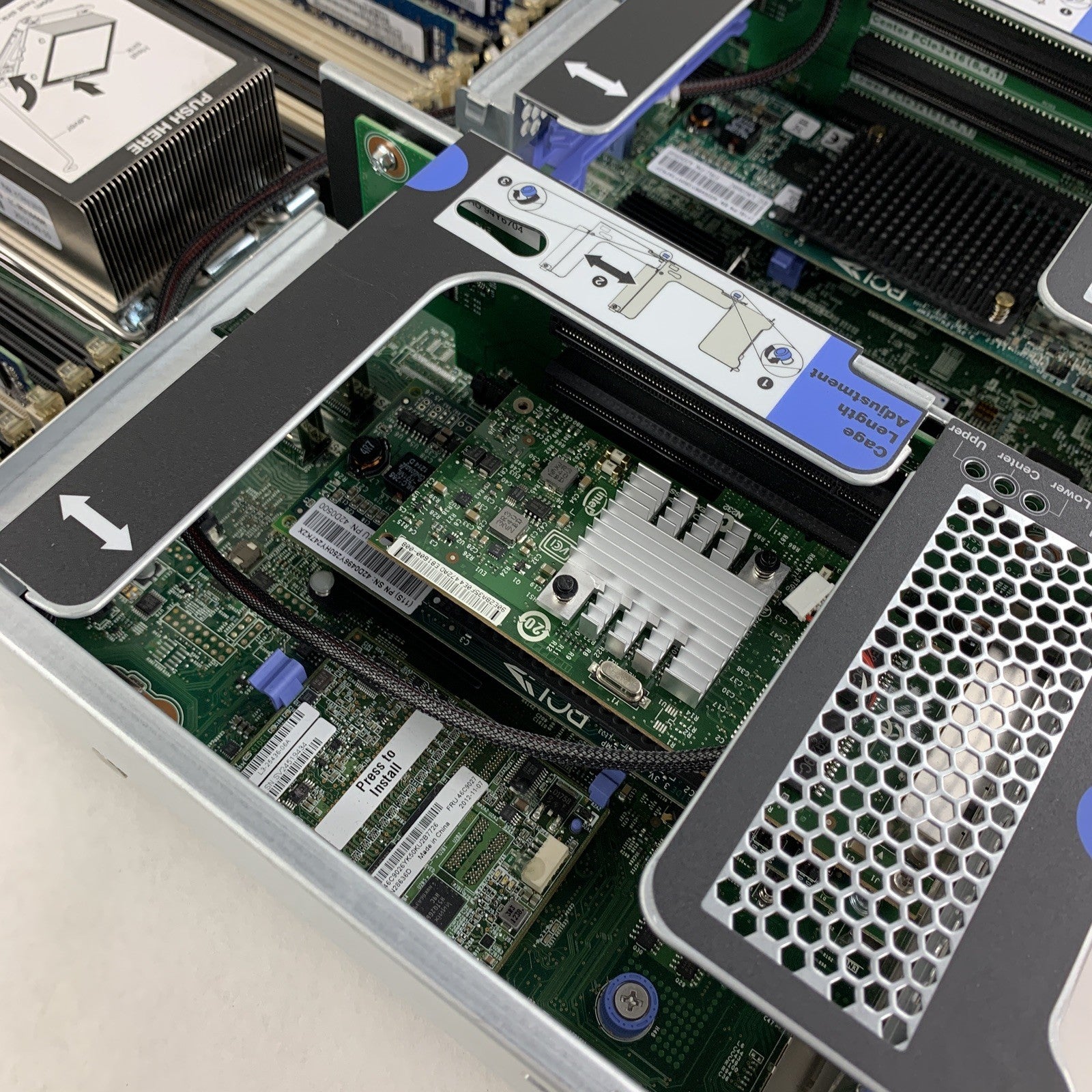 IBM System x3650 M4 Server  2x  E5-2640 2.5 GHz 32 GB RAM No OS No 2.5" HDD