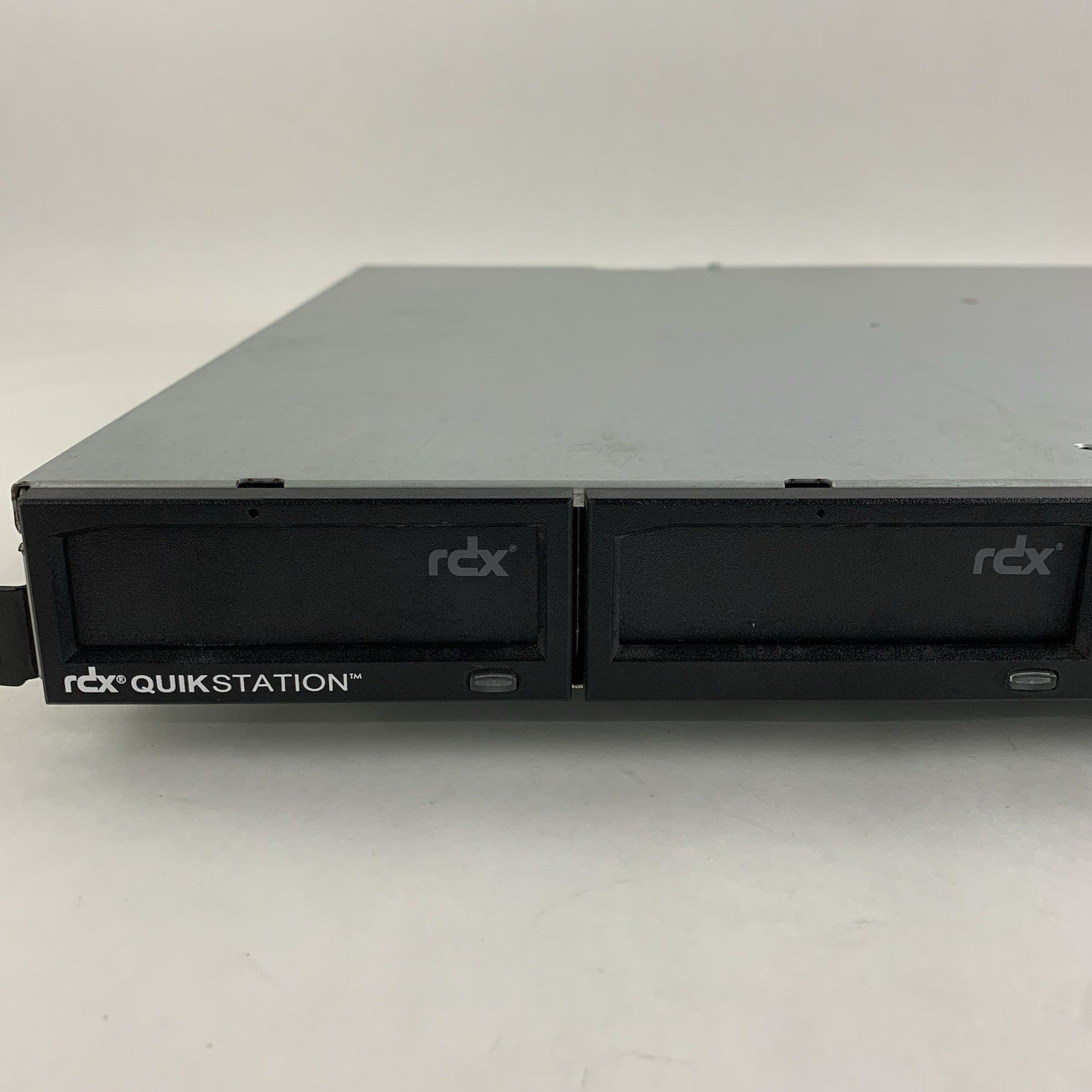 Tandberg RDX Quikstation 4 RMN-A-01-14 Desktop StorageLoader No HDD No OS2