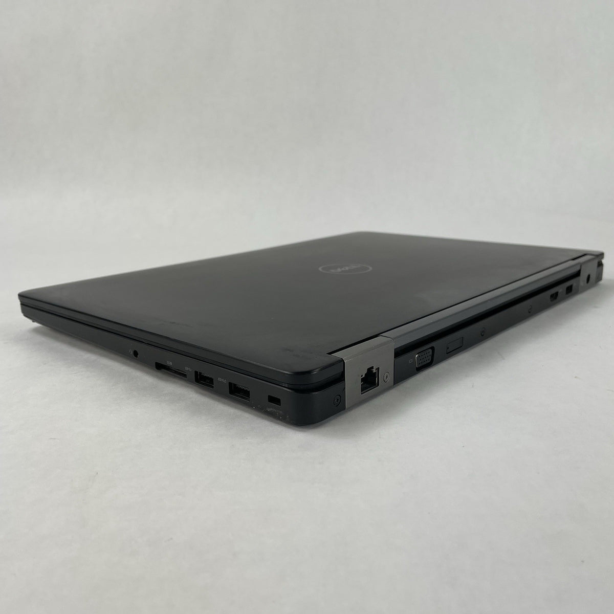 Dell Latitude E5570 15.6" i5-6300U 2.40 GHz 8 GB RAM No SSD/OS/AC - USB16