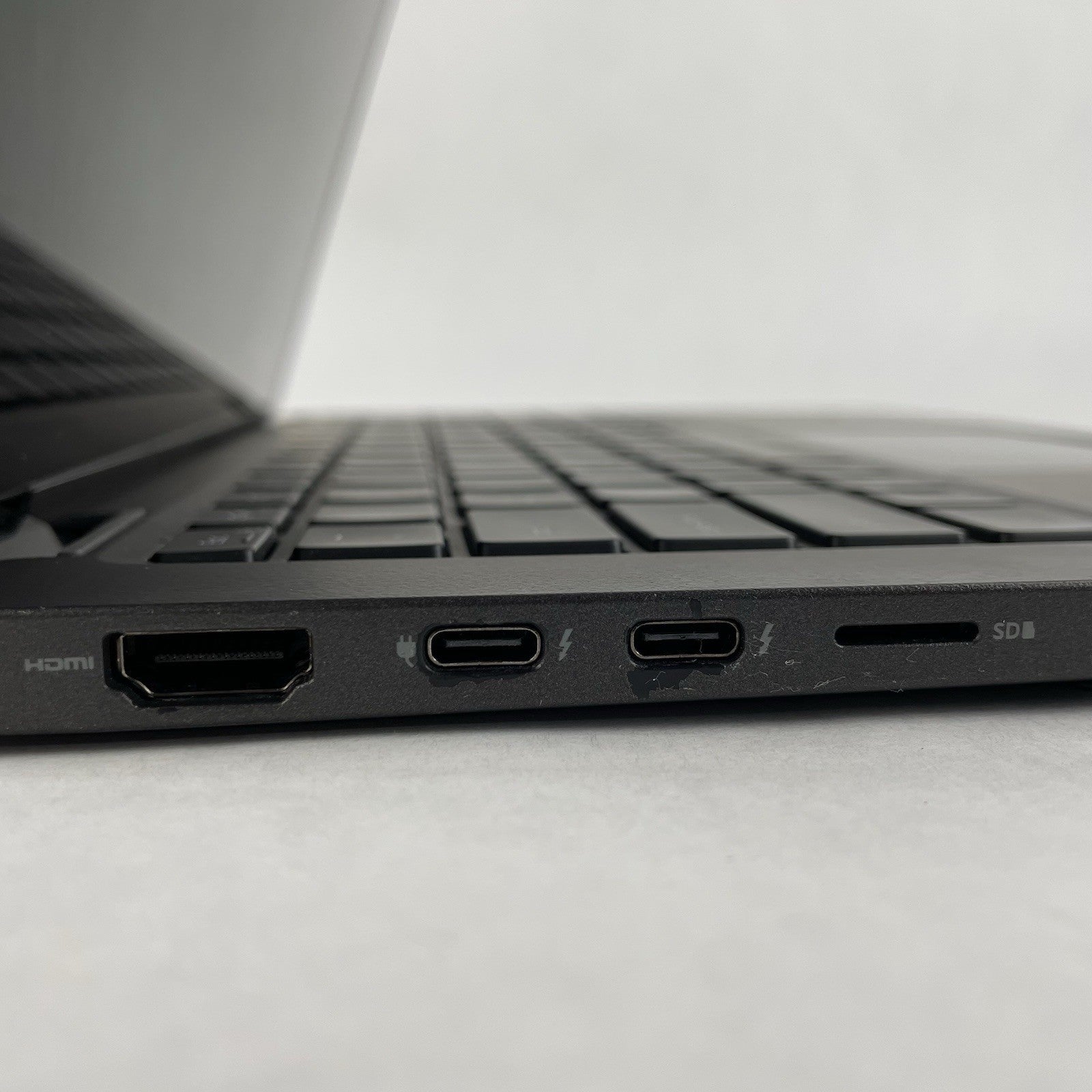 Dell Latitude 7410 14" i7-10610U 1.80 GHz 16 GB RAM No SSD/OS/AC/Batt- Scratches6