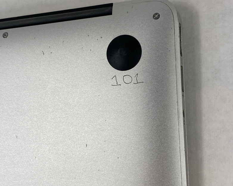 Apple A1465 MacBook Air 2013 11" 1.3Ghz i5 4GB RAM 120GB SSD macOS 11.7.1