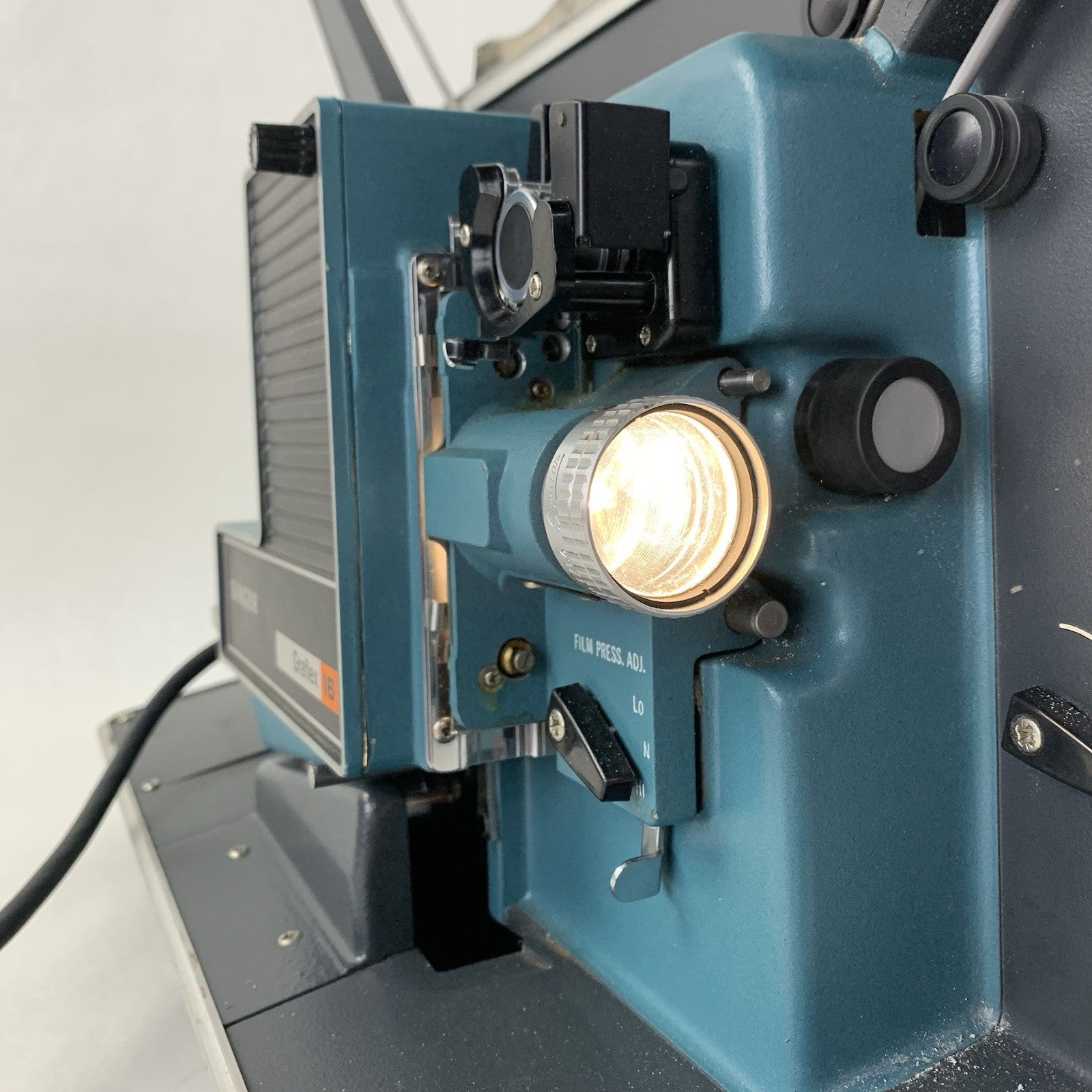 Singer Graflex 16 Sound Projector Power Tested Speaker Hums14