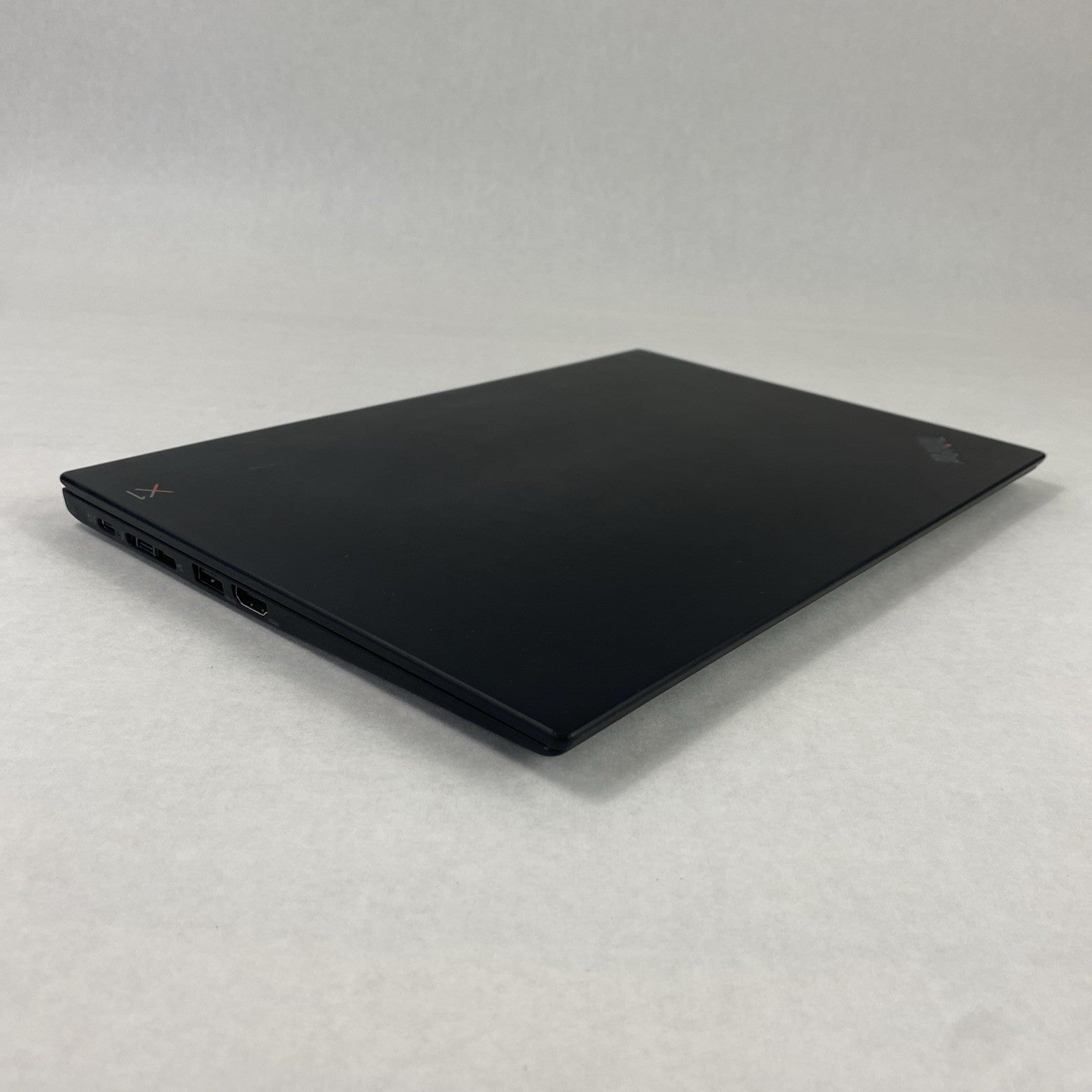 Lenovo ThinkPad X1 Carbon 6th Gen i5-8250U 1.6GHz 8GB RAM 14" No Batt. No HDD/OS
