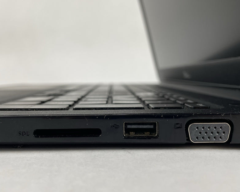 Dell Latitude 3500 15.6" i5-8265U 1.60 GHz 8 GB RAM No SSD/OS/AC - Worn Keys