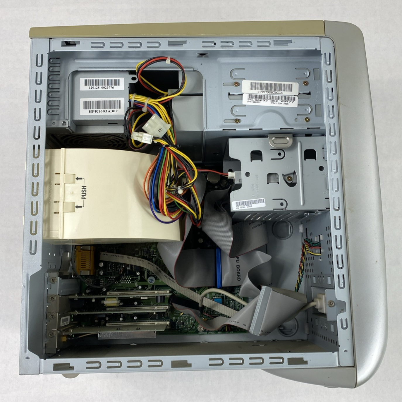 HP Pavilion 7855 MT Intel Pentium III 1.00GHz 128MB RAM No HDD No OS
