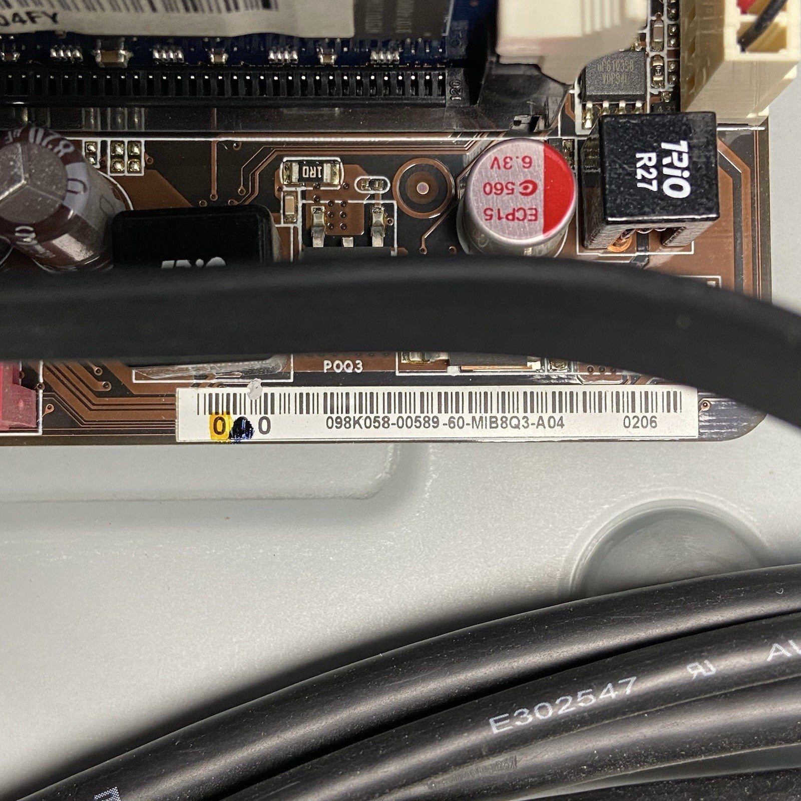 ASUS Essentio CG5270-BP004 MT Intel Core 2 Quad Q8300 2.5GHz 8GB RAM No HDD No O15