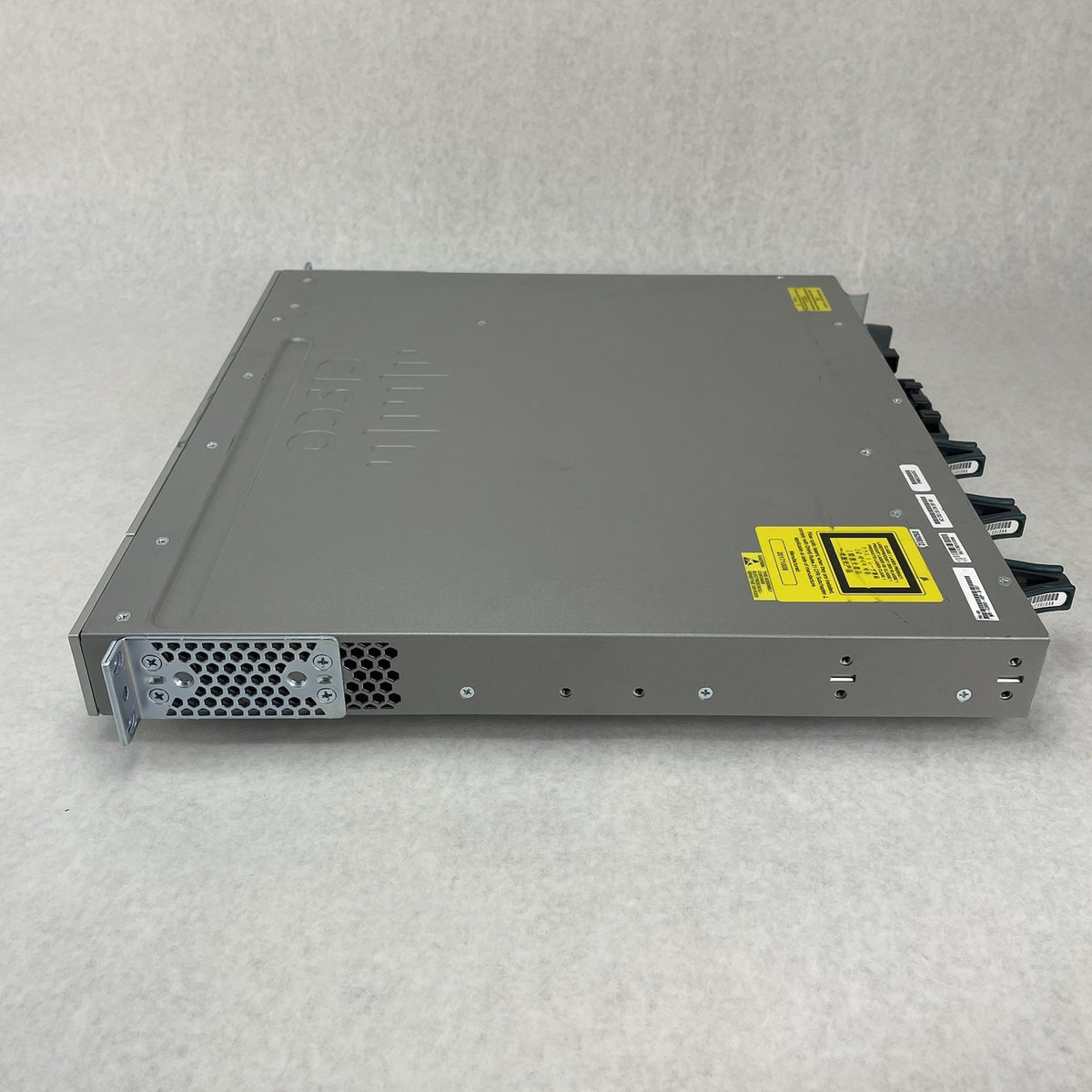 Cisco Catalyst WS-C3850-48P-S V07 48-Port Gigabit PoE+ - Tested4