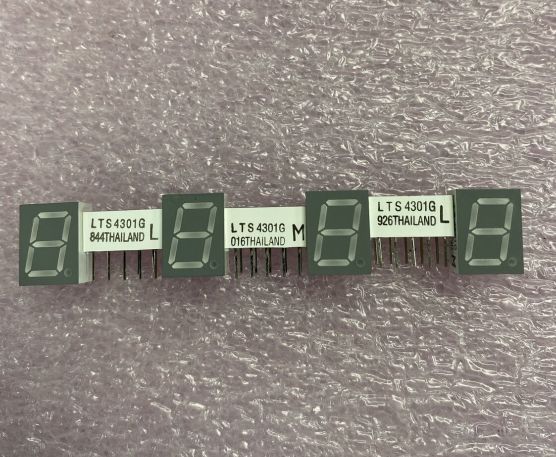 Brinkman Instruments 7 Segment Numeric Display 4301G Green (Lot of 18)