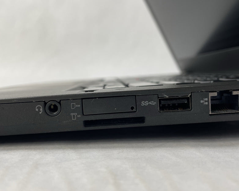 Lenovo ThinkPad T460 14" i5-6300U 2.40 GHz 8 GB RAM No HDD/OS - Bad Bottom