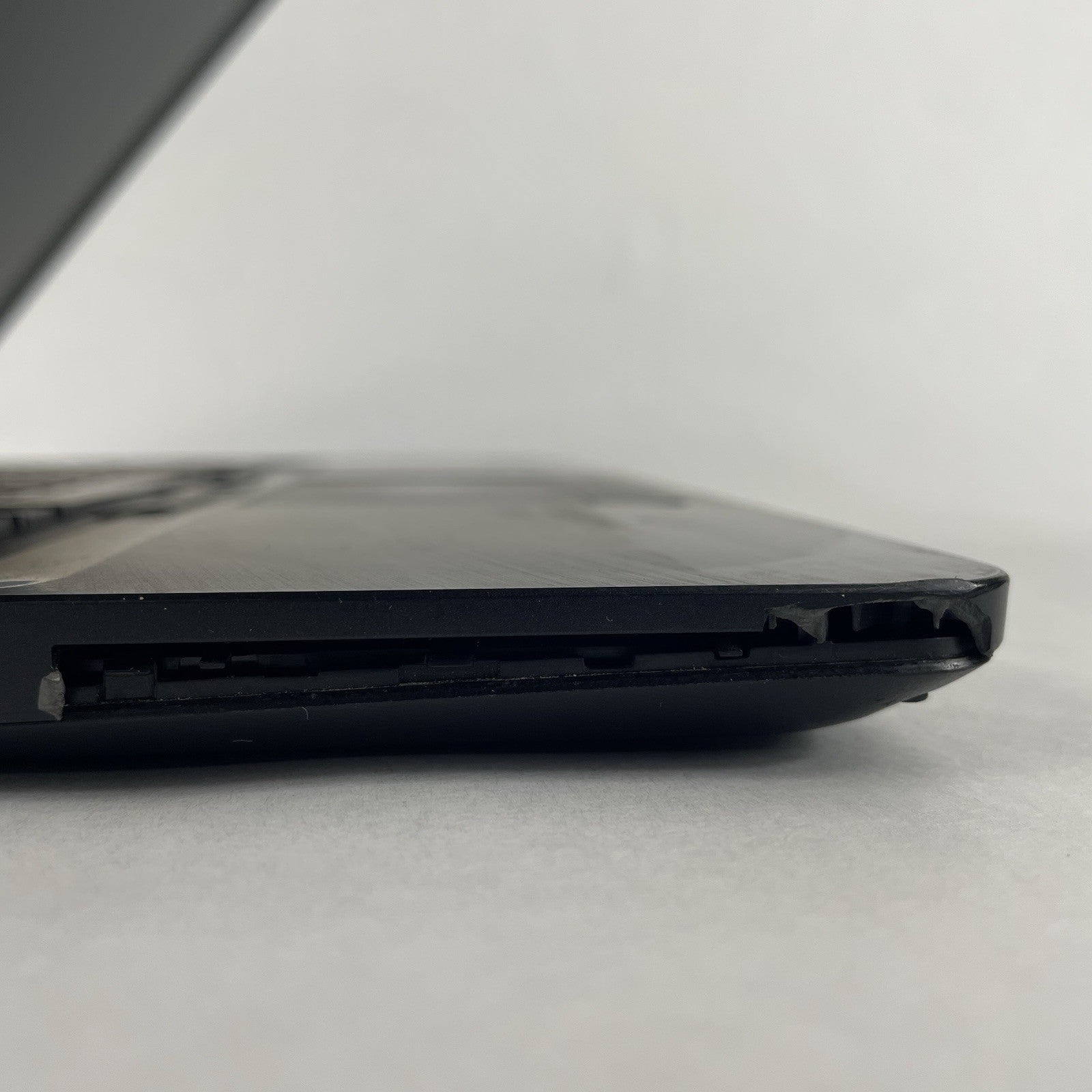 Dell Latitude E5570 15.6" i5-6300U 2.40 GHz 8 GB RAM No SSD/OS/AC/Batt - READ7