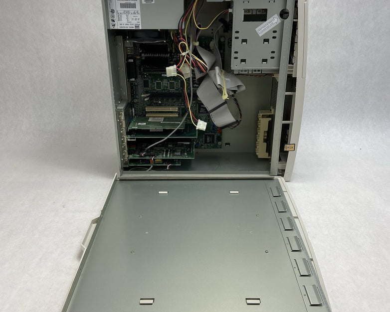 Gateway 2000 LP Mini-Tower Intel Pentium MMX 199MHz 32MB RAM No HDD No OS