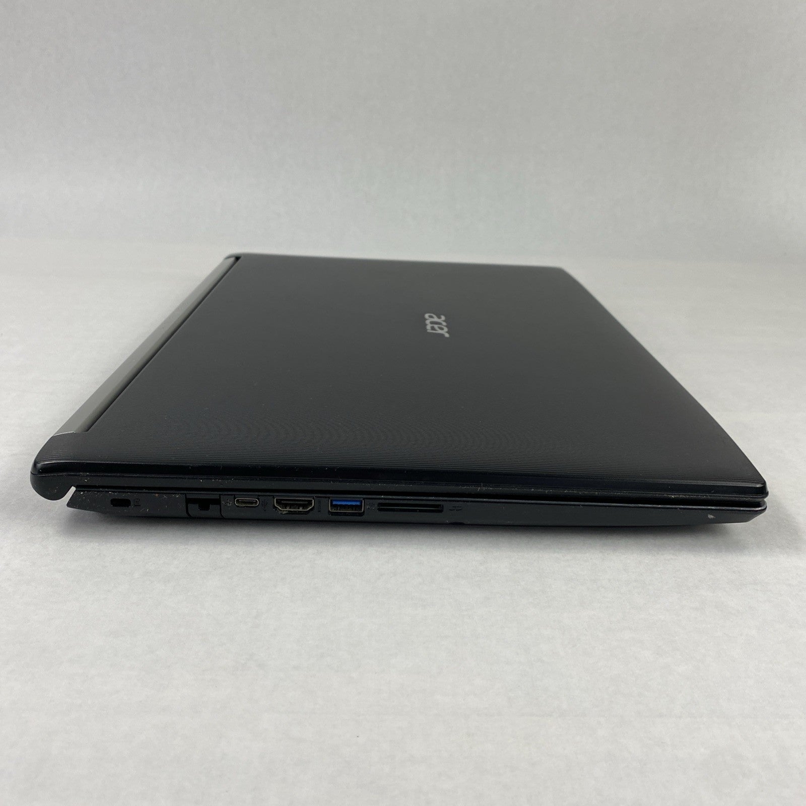 Acer Aspire A517-51 Core i7-8550U 1.8 GHz 8 GB RAM 17.3" No Battery No HDD No OS