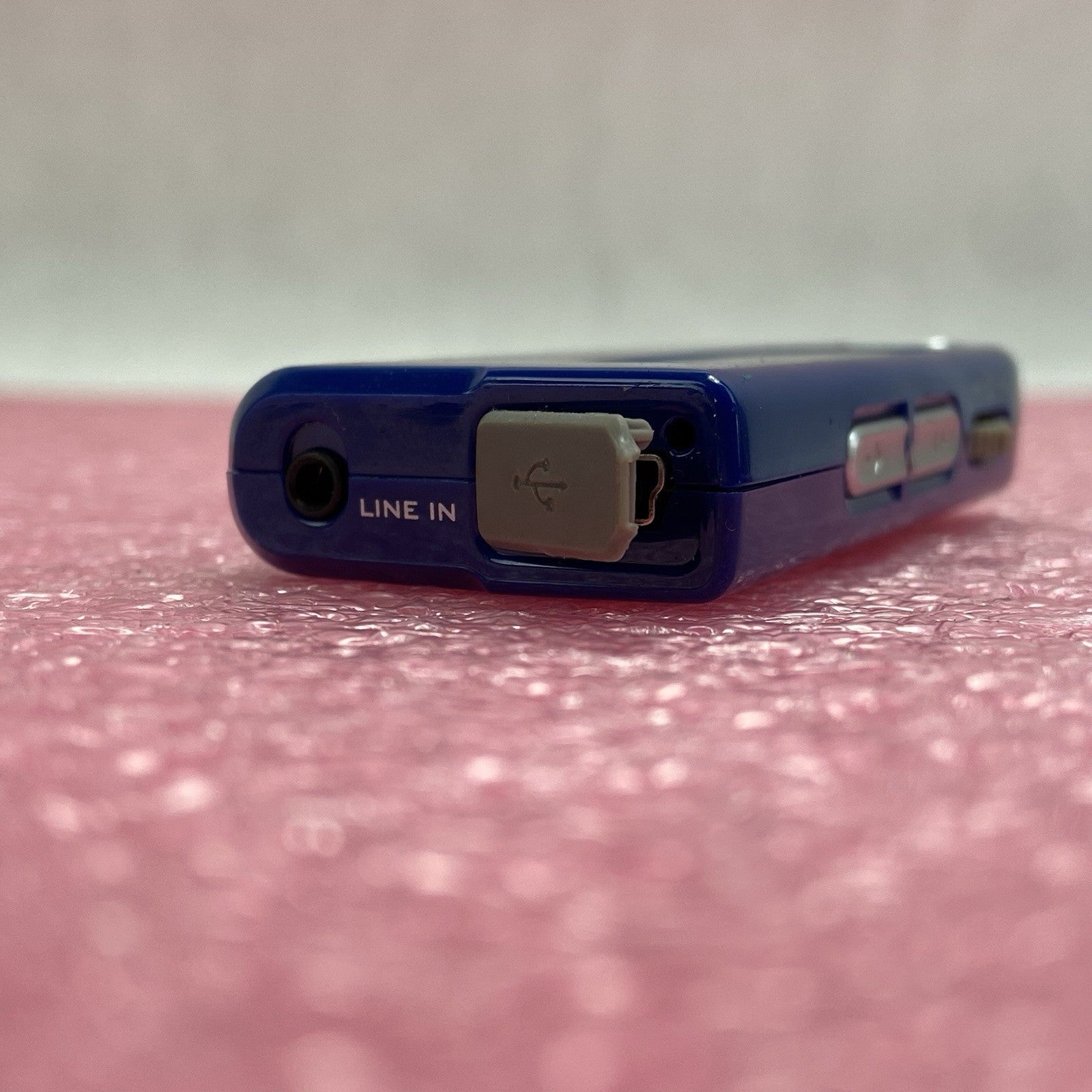 Creative Labs ZEN Nano Plus 1GB Blue MP3 Radio Memo Recorder DAP-FL00181
