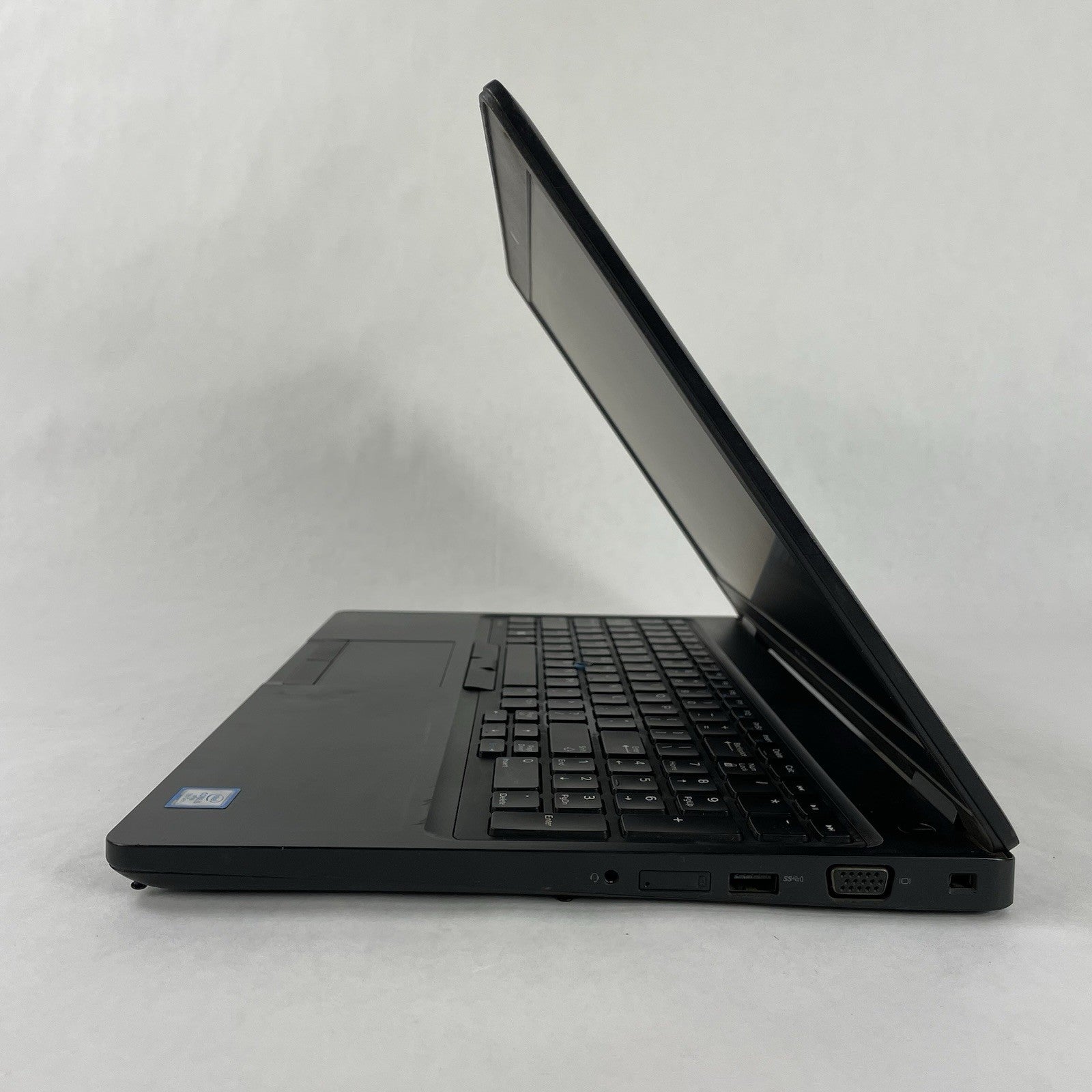 Dell Latitude 5580 15.6" i5-7300U 2.6 GHz 8 GB RAM No SSD/OS/AC - Bad Back Edge7