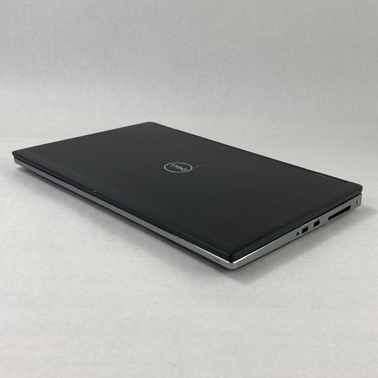 Dell Precision 7740 Intel Core i7-9850H 2.60 GHz 32 GB RAM 17.3" No HDD No OS