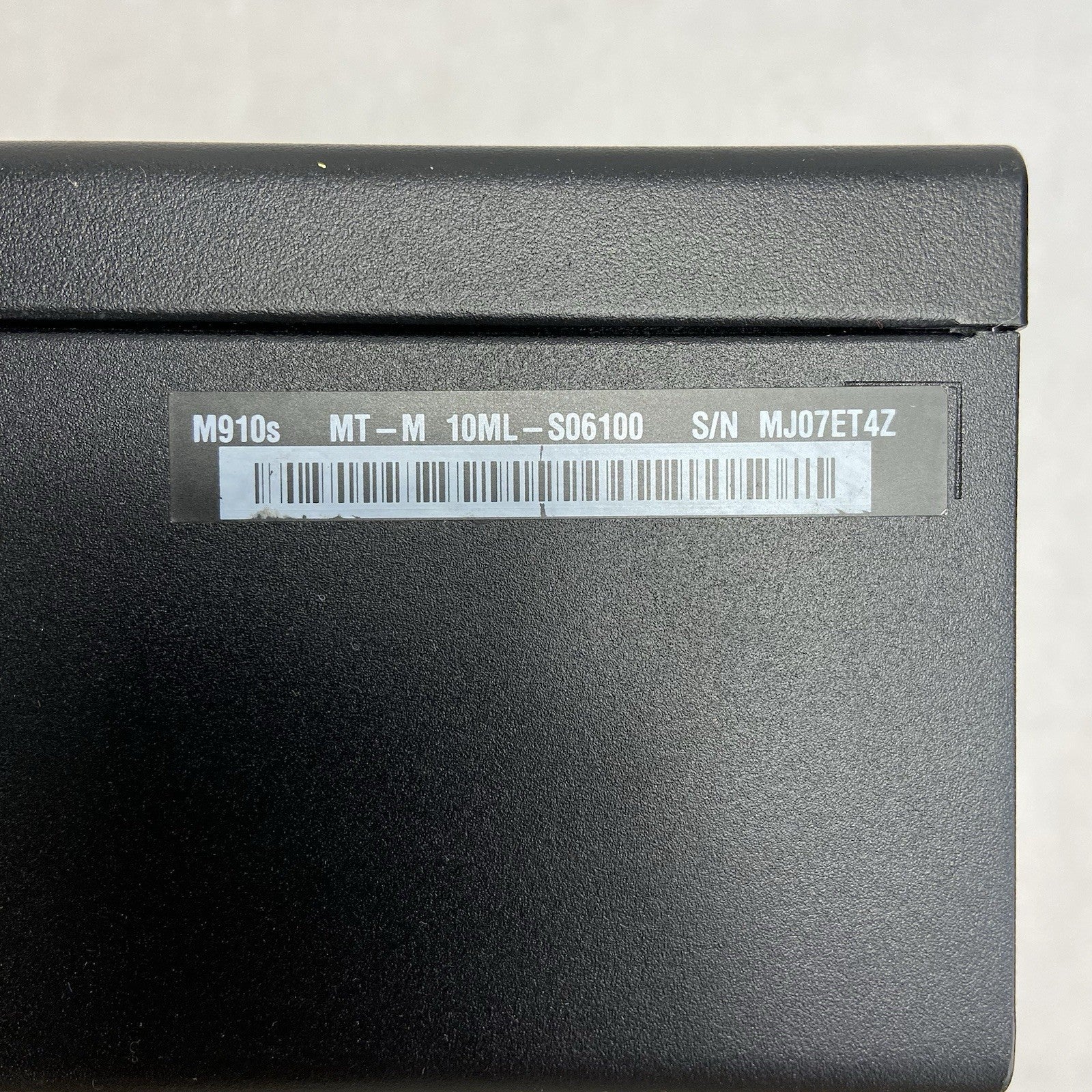 Lenovo ThinkCentre M910s SFF Intel Core i5-7500 3.4GHz 4GB RAM No HDD No OS4