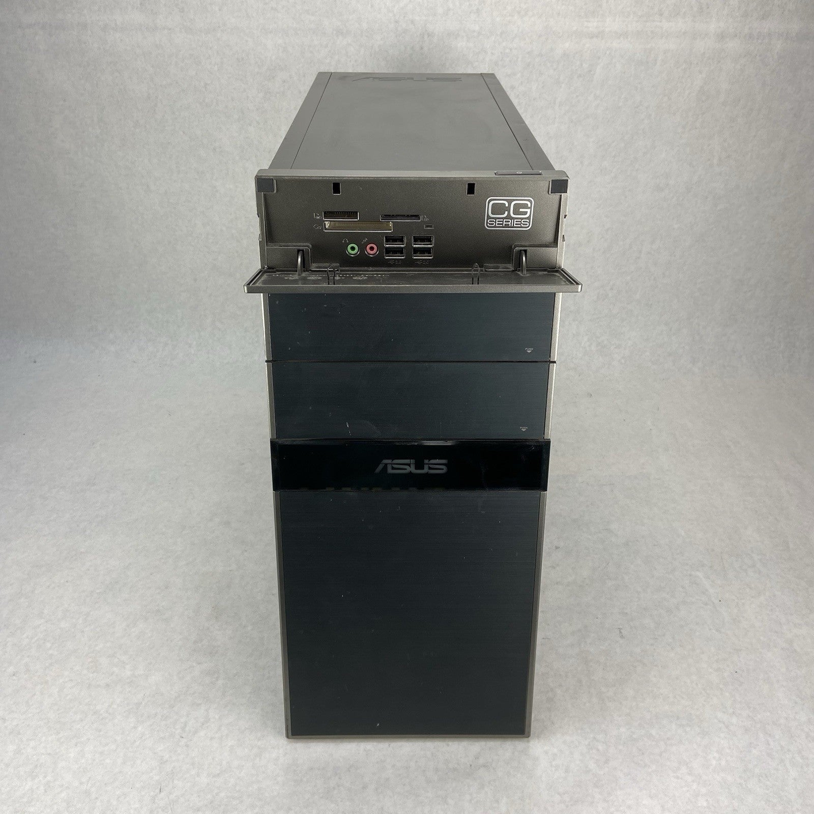 ASUS Essentio CG5270-BP004 MT Intel Core 2 Quad Q8300 2.5GHz 8GB RAM No HDD No O3