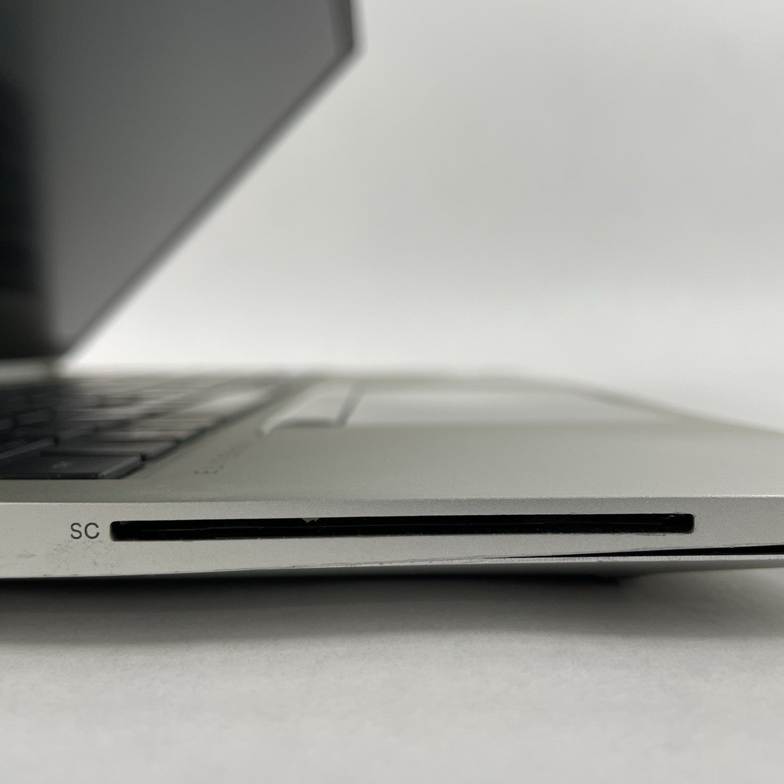 HP EliteBook 850 G8 15.6" i5-1145G7 2.60 GHz 8 GB RAM No SSD/OS/AC - Corner8